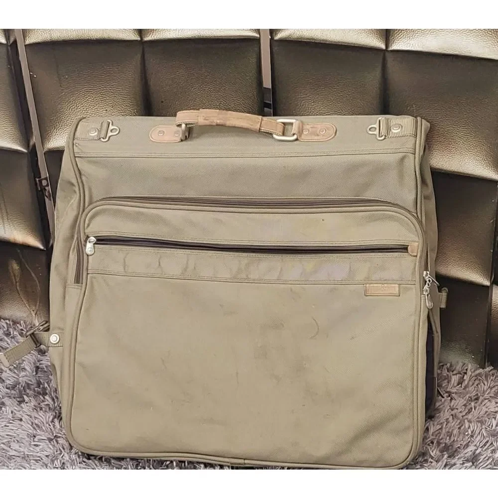 Briggs & Riley wardrobe bag
